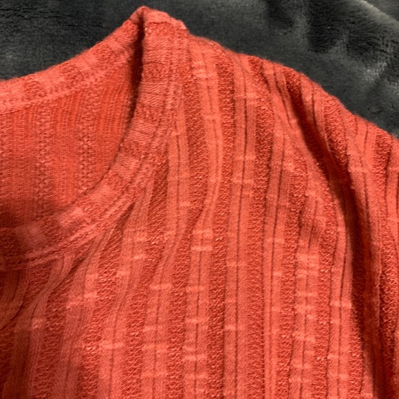 Almost Famous long sleeve - Picture 3 of 4